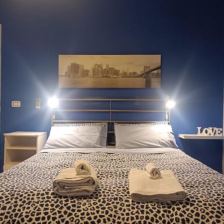 Travel And Living Hotel Trani Exterior photo
