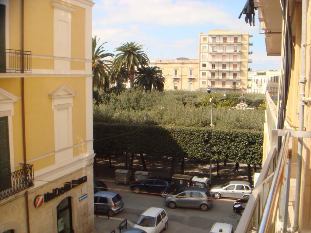 Travel And Living Hotel Trani Exterior photo