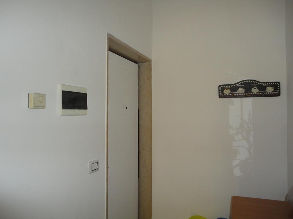 Travel And Living Hotel Trani Exterior photo